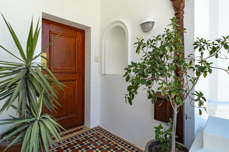 3 Bedroom Property for Sale in Tamboerskloof Western Cape